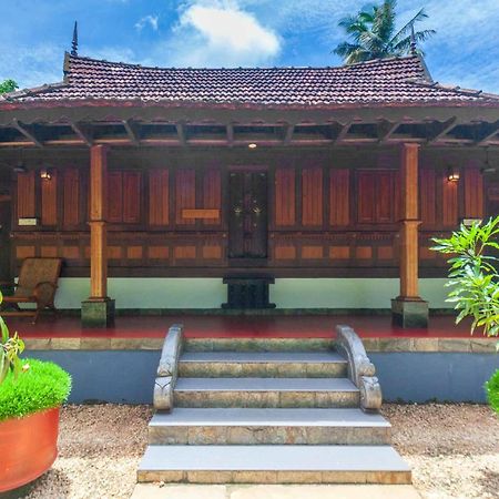 Alappuzha Stayvista At La Riva Heritage Villa With Bicycle מראה חיצוני תמונה